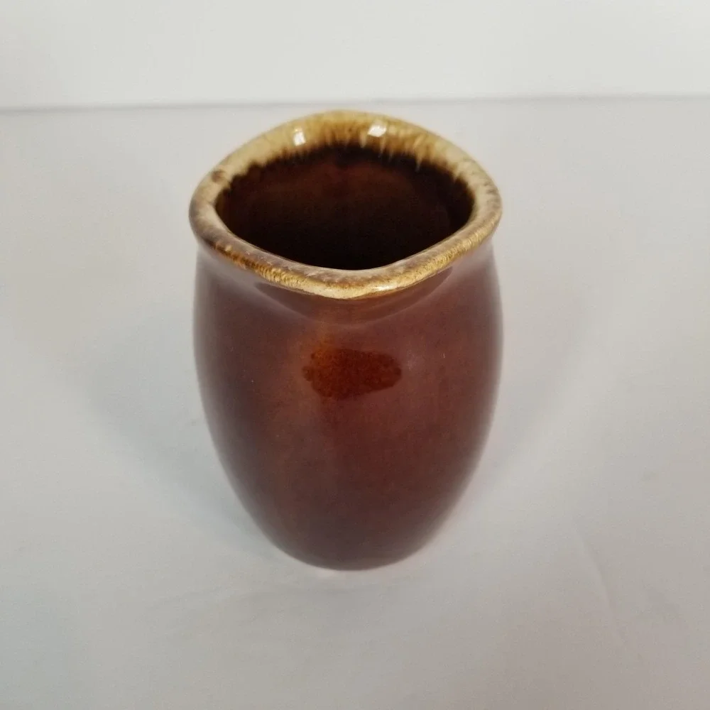 Hull Pottery Mirror Brown Drip Glaze Creamer Pitcher Vintage USA Stoneware‎ 4oz